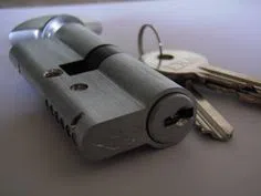 Arverne NY Locksmith Store Arverne, NY 347-619-0141 - broken-key-extraction